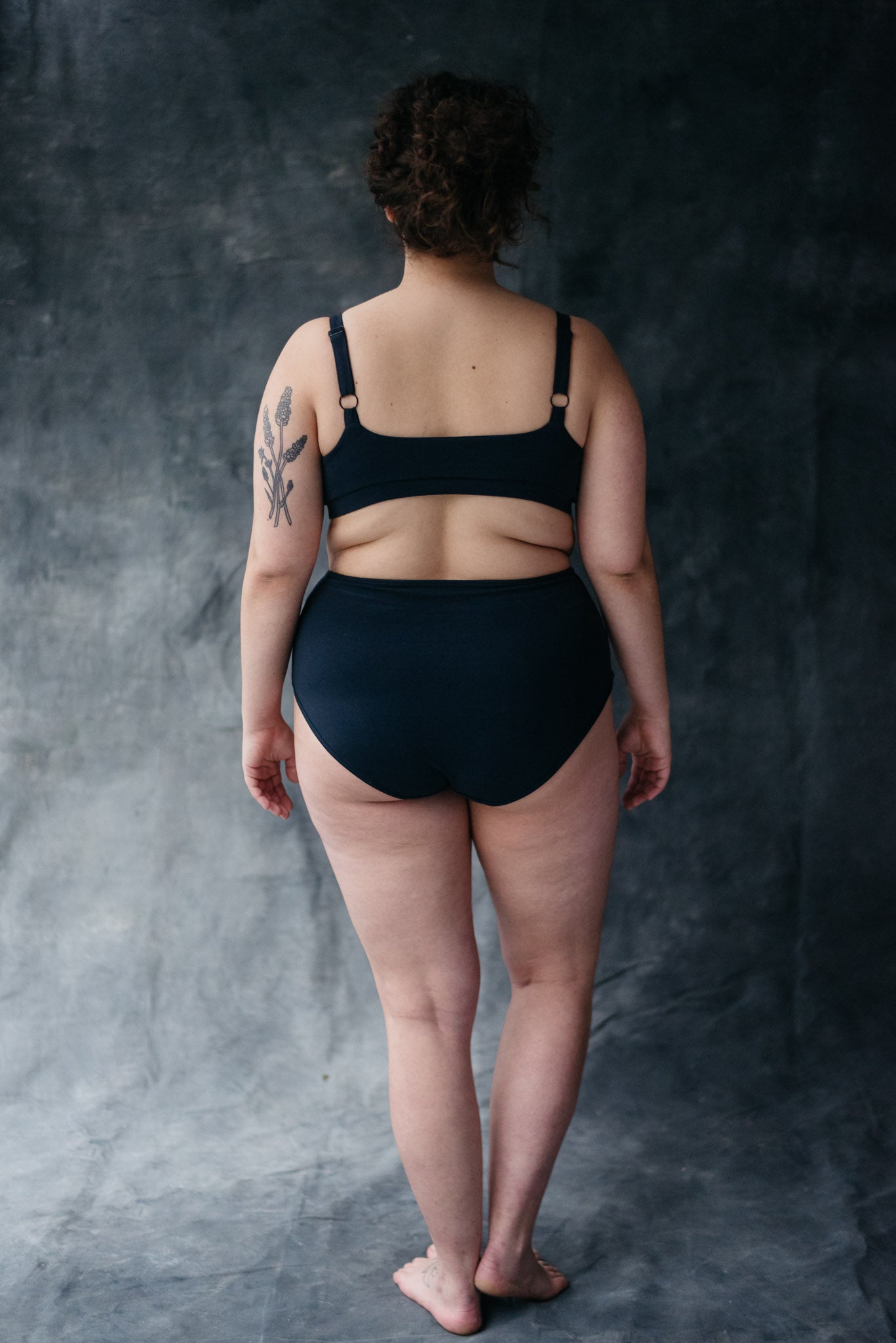 Organic cotton high-waisted briefs – charcoal blue