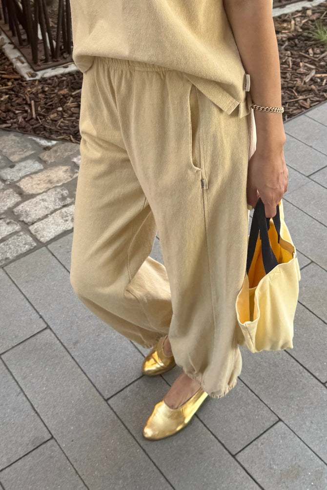 Balloon pants, heavyweight cotton – butter