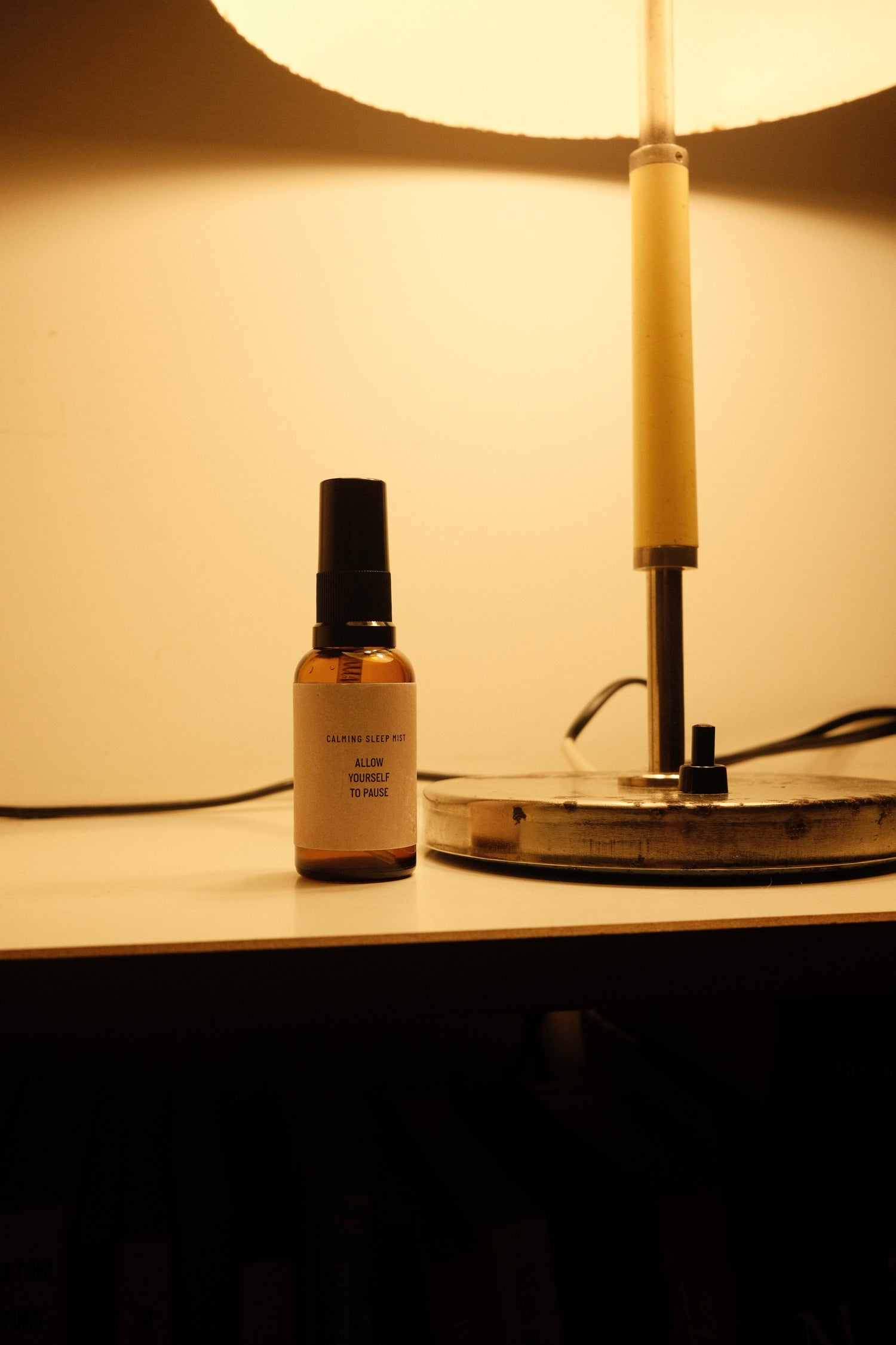 Bedside sleep spray for relaxation and better rest during pregnancy
